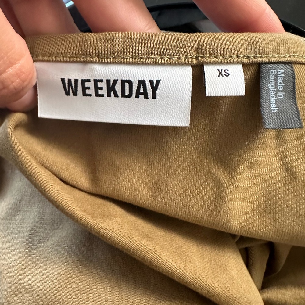 Weekday jersey bodycon dress in khaki green - Picture 5 of 5